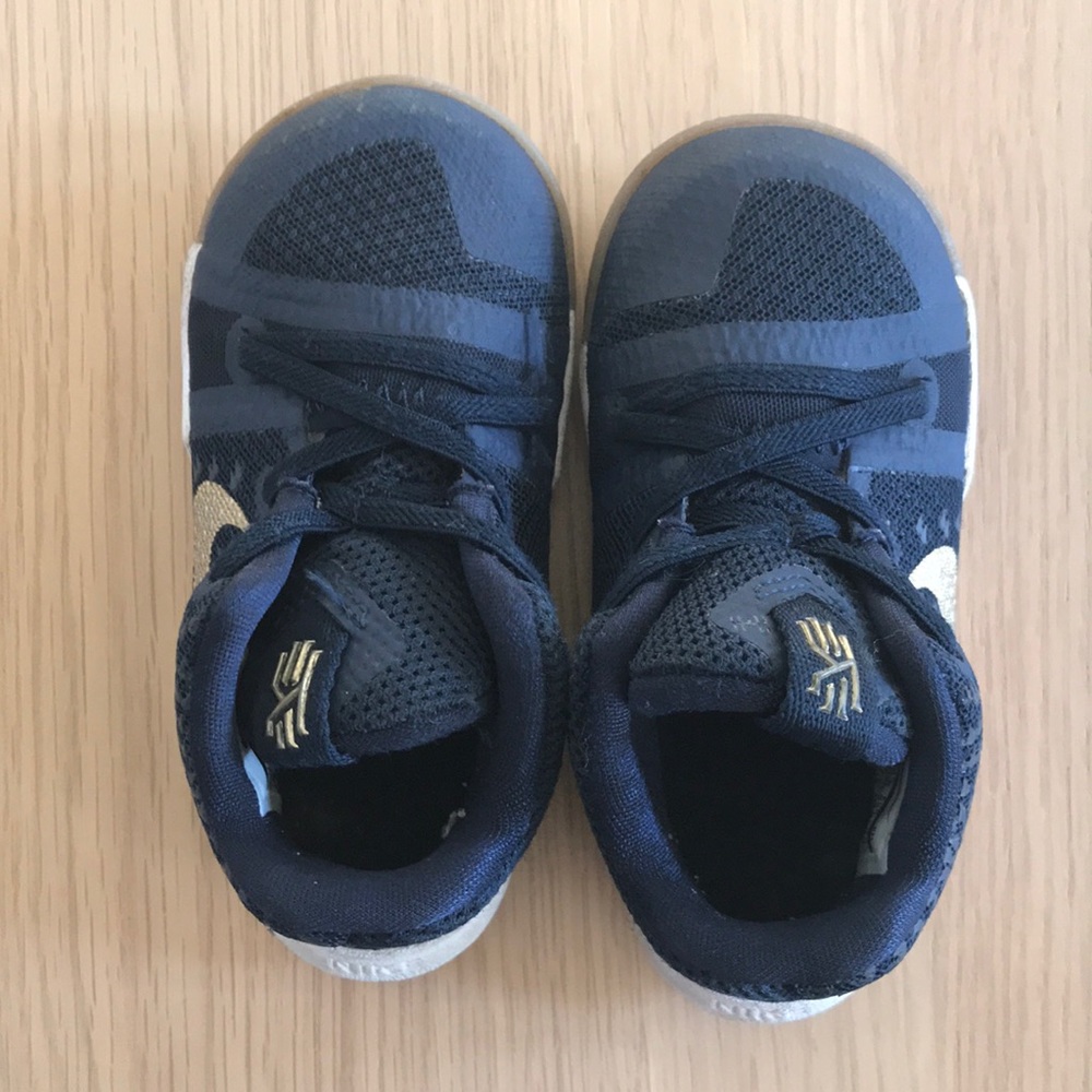 Navy toddler Kyrie 3 high tops